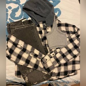 * American Eagle Cropped flannel *